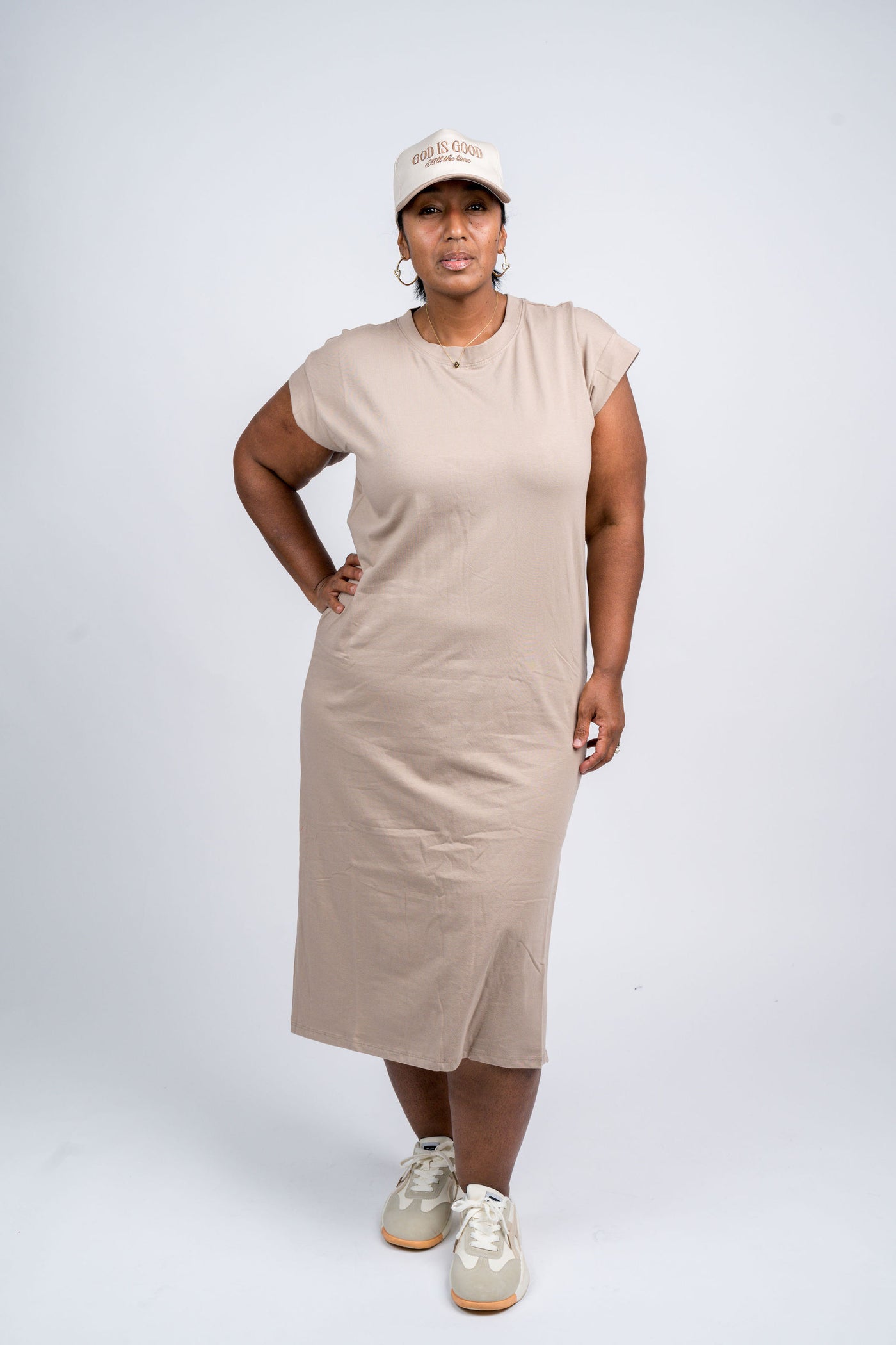 Round Neck Short Sleeve Midi Dress