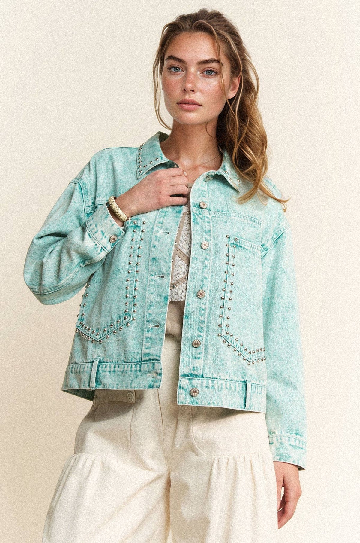 STUD DETAIL BIG CHEST POCKET DENIM WASHED JACKET